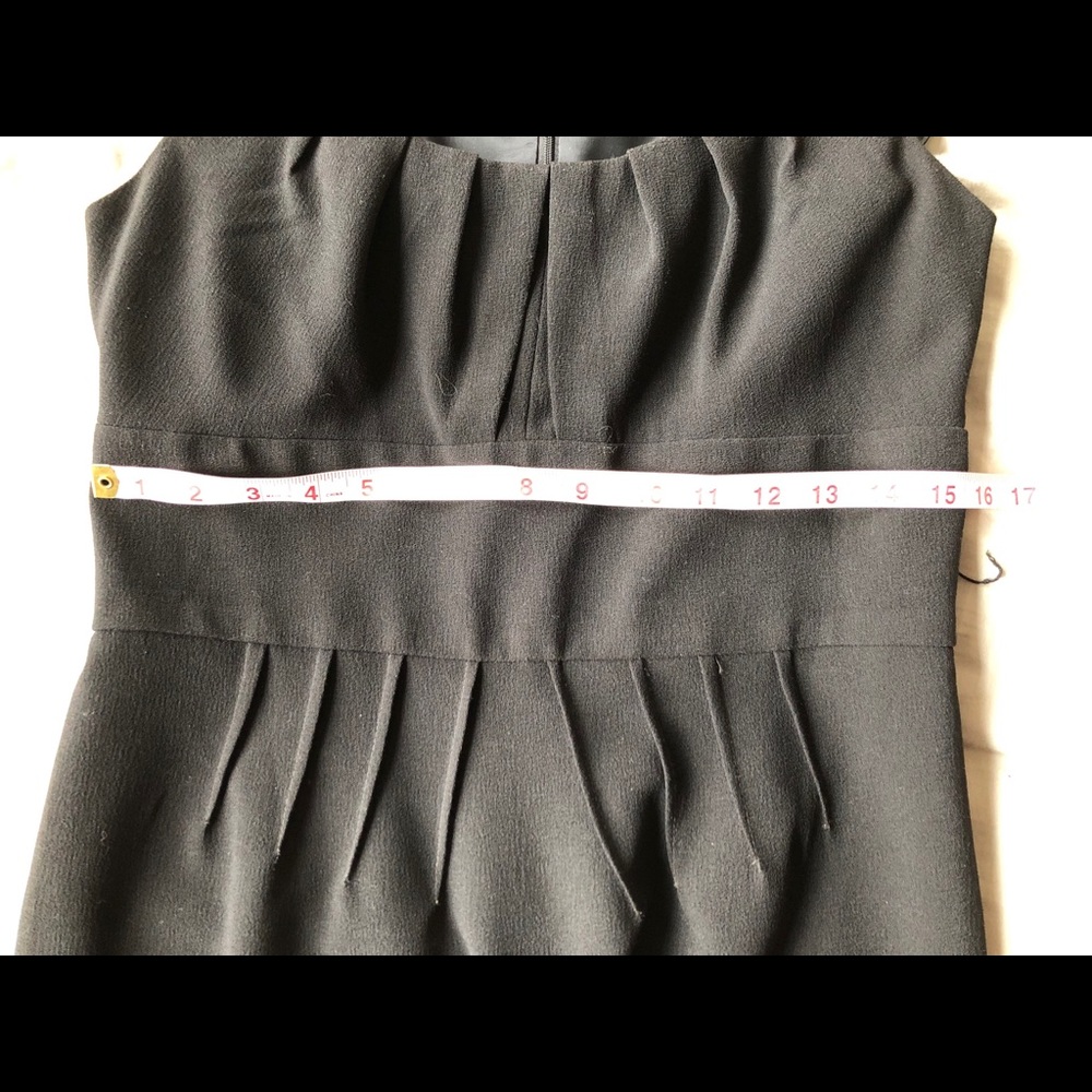 Little (ish) scoop neck black dress - Picture 8 of 8